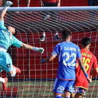 Zaldivia queda chocho tras ser el capitán de la U y le devuelve la jineta al Chelo Díaz