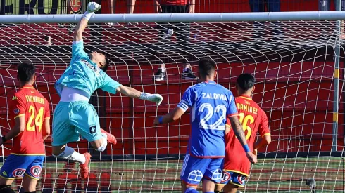 Matías Zaldivia comenzó como capitán de la U en el amistoso frente a Unión Española.