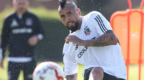 Arturo Vidal asoma como titular y prepara su reestreno con Colo Colo.
