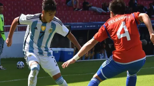 Ian Subiabre enfrenta mano a mano a Lucas Velásquez en el Sudamericano Sub 20.