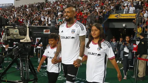 Arturo Vidal ya debutó en Colo Colo.