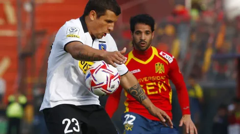 Emiliano Vecchio jugó para atrás en Colo Colo para ayudar a Unión Española a ser campeón.