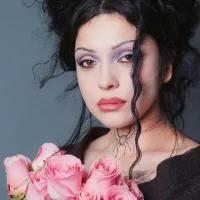 ¡Abril conciertos mil! Mon Laferte anuncia shows en Chile en mes plagado de presentaciones