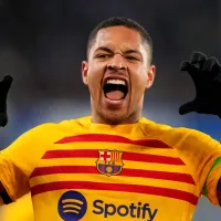 Entra desde la banca, hace un gol y lo expulsan injustamente: Vitor Roque la rompe en triunfo del Barcelona