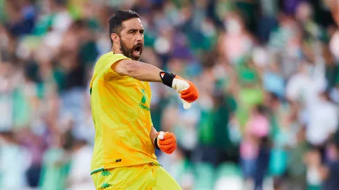 Bravo se lesionó a principios de noviembre y podría volver en los duelos de Conference League.