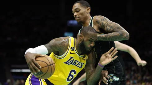 Los Lakers encadenan dos triunfos al hilo.