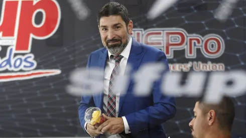 Gamadiel García recalcó que el fútbol chileno no se jugará si se avanza con los seis extranjeros.