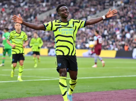 El Arsenal apabulla al West Ham y sigue en la pelea de la cima