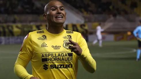 Chupete Suazo recibió un tentador videollamado desde México.
