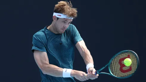 Nicolás Jarry choca con Stan Wawrinka en el Argentina Open.
