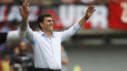 Gustavo Quinteros celebró una agónica victoria en Vélez Sarsfield.