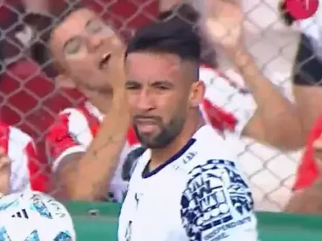 Isla protagoniza asquerosa anécdota y celebra una asistencia