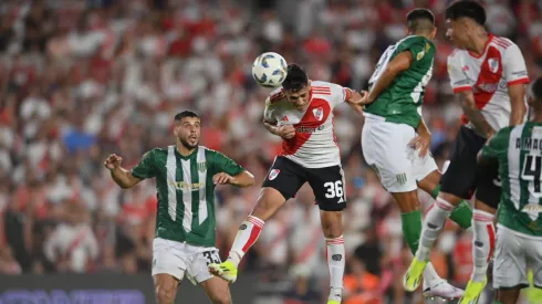 Pablo Solari y un cabezazo inatajable.