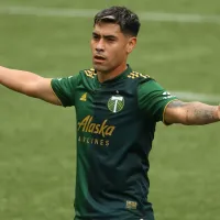 Felipe Mora se pone la \'10\': dona cuatro casas para damnificados por incendios en Quilpué