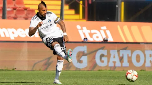 Arturo Vidal en acción ante Unión Española.
