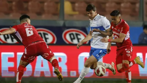 Universidad Católica enfrenta a Ñublense.