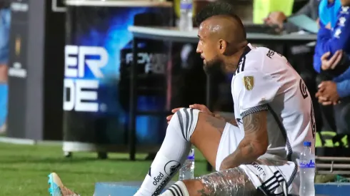 Arturo Vidal salió por lesión promediando el segundo tiempo.