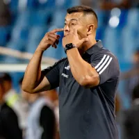 \'Lo que juega el profe\': Jorge Almirón se divierte jugando en entrenamiento de Colo Colo