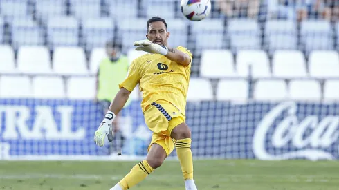 Claudio Bravo se queda sin espacio para jugar en el Betis.