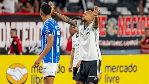 Arturo Vidal terminó con una lesión que lo sacó del partido ante Godoy Cruz.