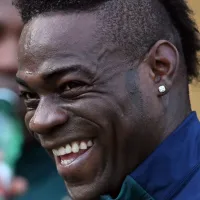 Mario Balotelli y una broma cercana a la tragedia: lanza petardo y casi perjudica a un compañero de equipo