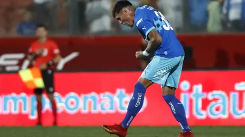 Nico Castillo celebró así el golazo que le anotó a Everton.