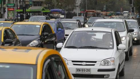 ¿Cómo grabar mi patente en espejos y vidrios de mi vehículo?