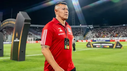 El entrenador se molesta por la interrogante de sus cambios.