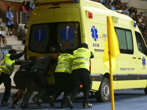 ¡A empujar la ambulancia! Insólita falla en duelo de Iquique