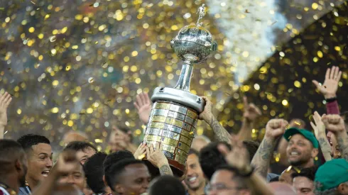 El fútbol chileno recibe millonario monto por participar en Libertadores y Sudamericana