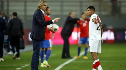 Ricardo Gareca fue DT de Perú y hoy dirige a Chile.