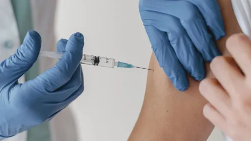 Ofertas laborales para TENNS y enfermeras con sueldos de hasta $710.000.