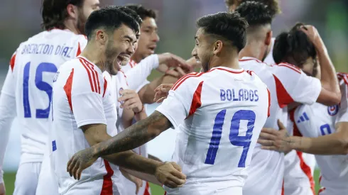 Bolados marca el 2-0 parcial de Chile contra Albania segundos después de reemplazar a Alexis.
