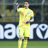 Guarello golpea e insiste que la U y la UC van por Bravo: \'Lo veo complicado con Vidal en Colo Colo\'