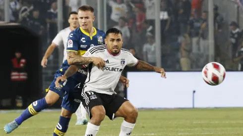 Colo Colo enfrenta a Everton.