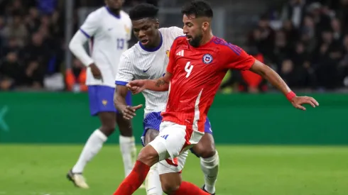 Mauricio Isla brilló en su regreso a la selección chilena.