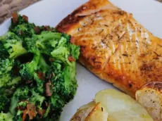 Receta de salmón al horno: El plato ideal para cocinar en Semana Santa