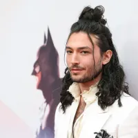 ¿Te diste cuenta? Esto pasó con el personaje de Ezra Miller en Invencible 2