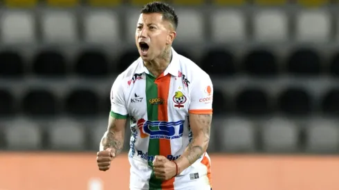 Leonardo Valencia anotó el 1-1 entre Cobresal y Barcelona.