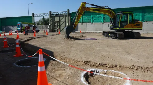 Santiago, 4 de abril 2024<br />
El Presidente Gabriel Boric, junto al ministro de Transportes, Juan Carlos Muñoz, y la alcaldesa de Cerrillos, Lorena Facuse, encabeza el inicio de obras de la extensión Cerrillos – Lo Errázuriz, de la Línea 6 del Metro de Santiago.
Karin Pozo/Aton Chile