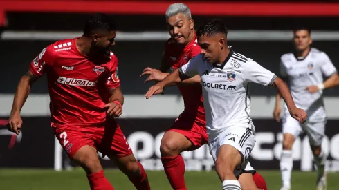 La preocupación crece en Colo Colo por la rotación que implementa Almirón