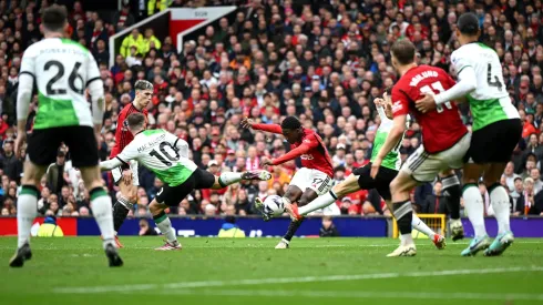 Para enmarcarlo: el golazo de Kobbee Mainoo al Liverpool.