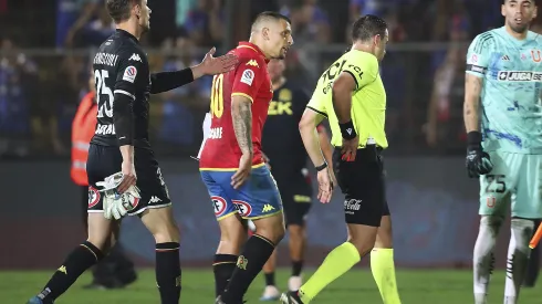 "El árbitro dijo que hubo penal", acusó Vecchio