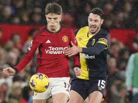 El United empata en un duelo de pocas luces