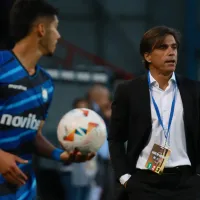 El reto del DT de Huachipato a los futbolistas jóvenes: \'A los 15 ya quieren el auto de Alexis\'