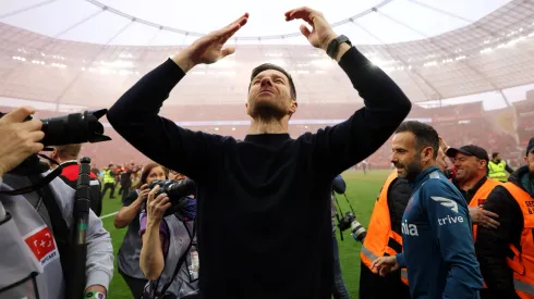 Xabi Alonso lideró al Bayer Leverkusen a su primer título de Bundesliga.