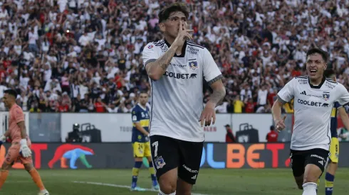 Jorge Almirón guarda a Palacios ante Cobreloa.
