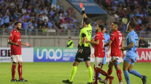 Eugenio Mena fue castigado con una fecha.