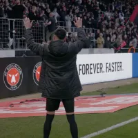 Osorio dirige cántico y deja locos a los hinchas del Midtjylland