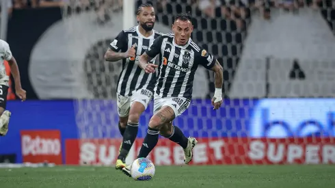 Eduardo Vargas sumó minutos ante Corinthians.